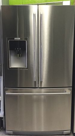Electrolux Double Ice Maker Fridge 27" counter depth