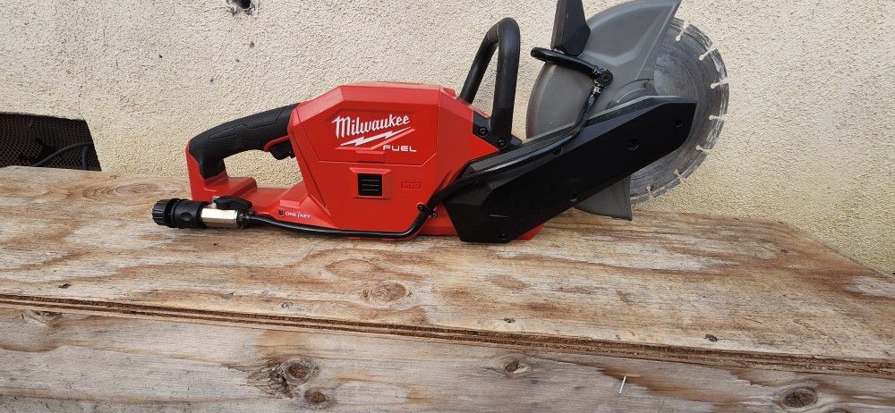 Milwaukee Concrete Saw Tool Only