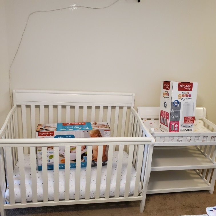 Baby Crib, Changing Table, Daiper Genie And Baby Bath Tub