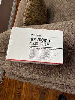 Canon ultrasonic Ef 200 mm lense