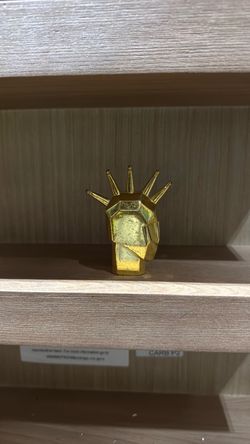Gold Geometric Statue Figurine Mohawk