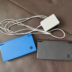 Nintendo DSi handheld console Set 