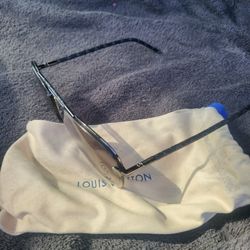 Louis vuitton 

Glasses
