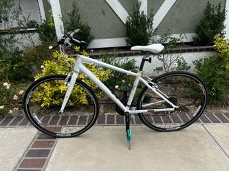 Trek 7.3 FX WSD Hybrid Bike – 17” (43cm) – Lightweight Aluminum Bicycle– Great Commuter