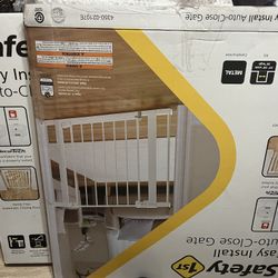 TWO Safety 1st Autoclose Baby Gates