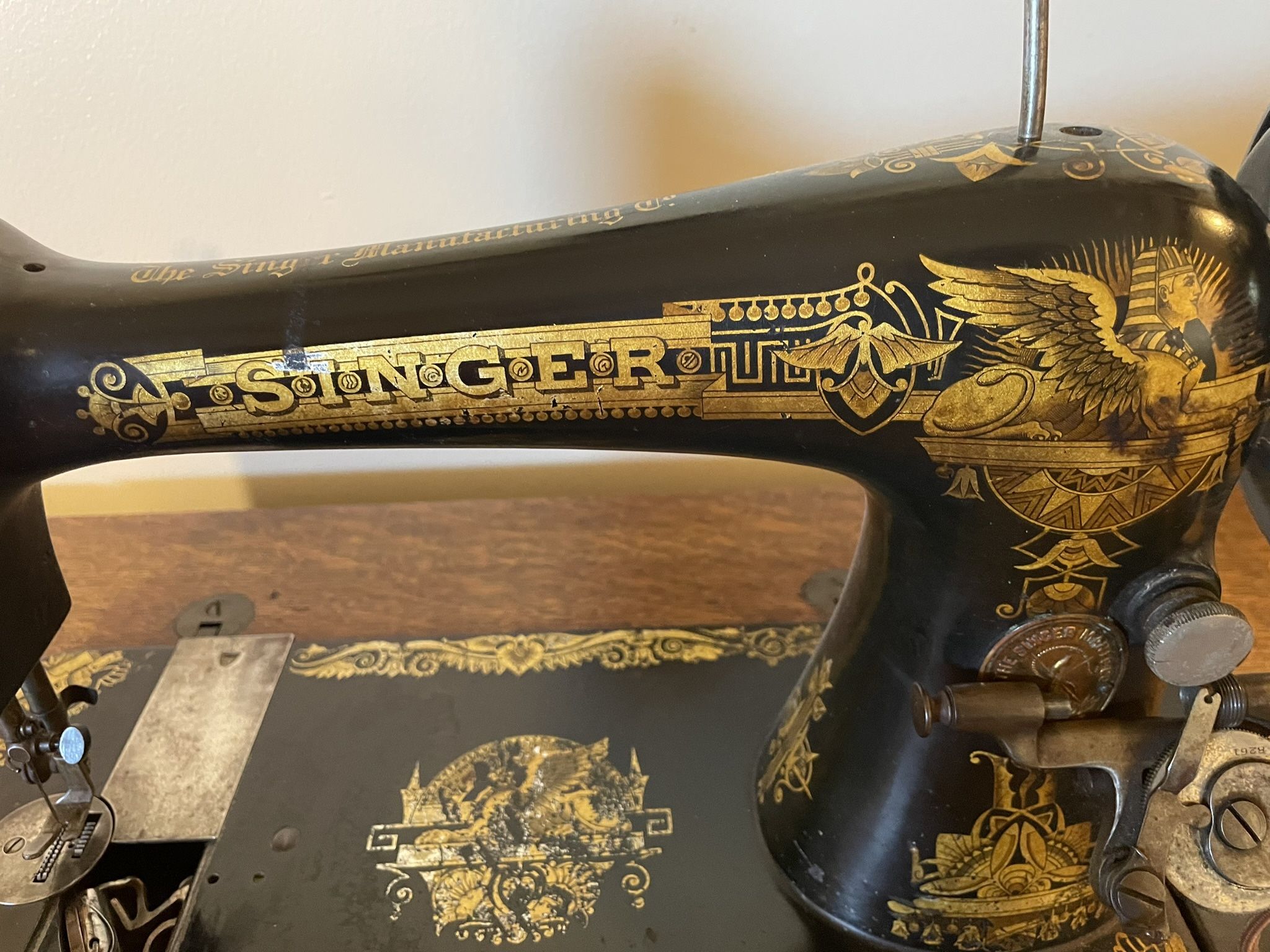 Working Antique Singer Sewing Machine