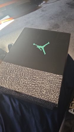 Jordan retro 3 " Green Glow" size 11