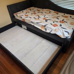 Trundle sofa bed with 2 twin mattresses