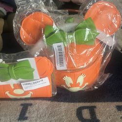 Disney Minnie Pumpkin Glow in the Dark Crossbody Bag with Matching Wallet NEW