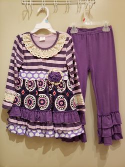 Beautiful girl boutique set size 5/6 we wore once like new