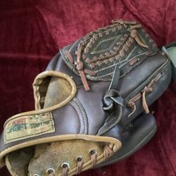 BASEBALL GLOVE SMALL