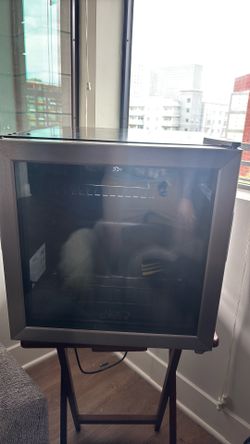 Mini fridge artic king
