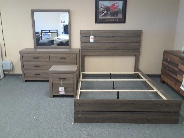 Four Piece Queen Bedroom Set With Queen Bed Frame Dresser Mirror And Night Stand On Sale Now Don't Miss
