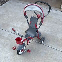 Radio flyer tricycle for toddlers