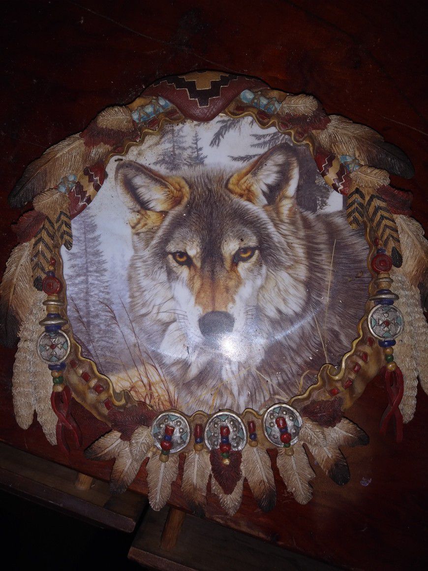 Wolf Plate