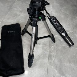 Sony VCT-D680RM Remote Control Tripod for Sony Cameras & Camcorders