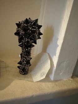 Mara Sadé (Jakara Jackson) Lollipop holder with pop in it