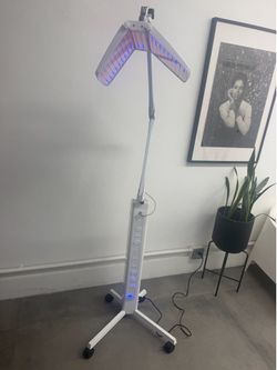 Facial LED light machine