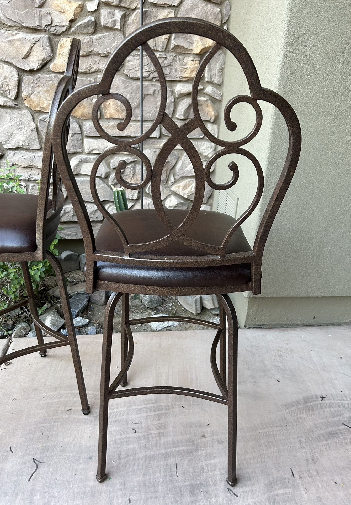 Swivel Bar Height Stools Set Of 4