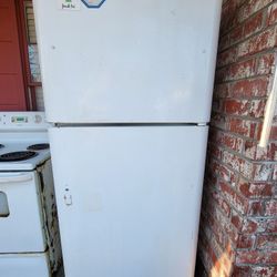 Kenmore Refrigerator 