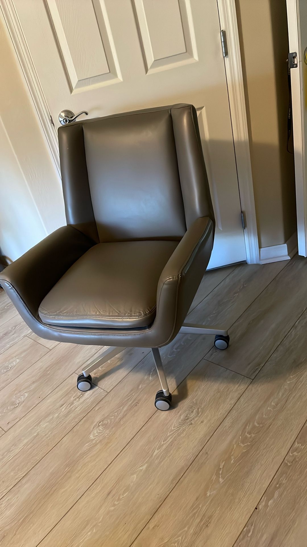 Serra Mountain Office Chair