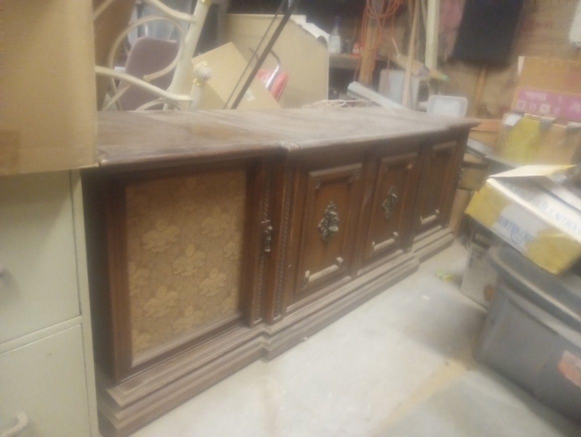 VINTAGE HOME AM STEREO SYSTEM FROM 1960