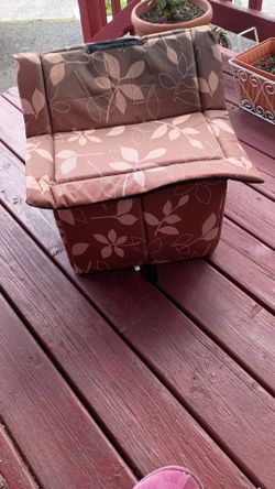 2 cat houses