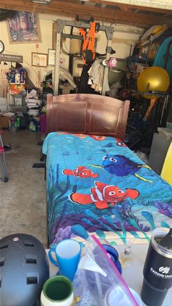 2 Twin beds