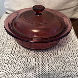 Pyrex vision Corning. Oven, Microwave, Range top, Freezer. Cranberry Color. 24oz 750 Ml