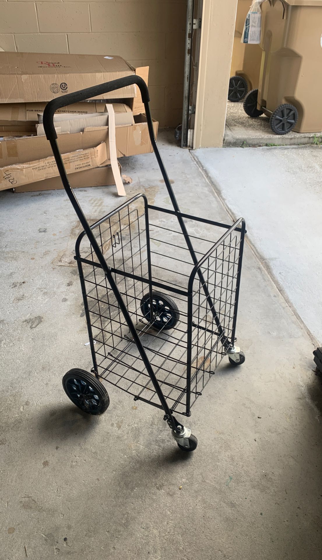 Grocery carrier dolly