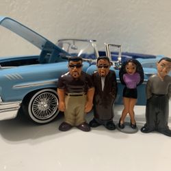 Diecast 1/24 Scale Lowrider With Homies 