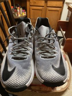 air max running shoes sz12