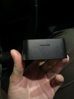 Insta 360 X3 Powered Hub Charger