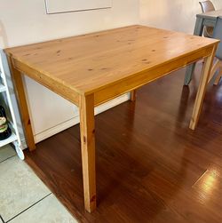 IKEA Hägernäs Solid Wood Dining Table in Good condition