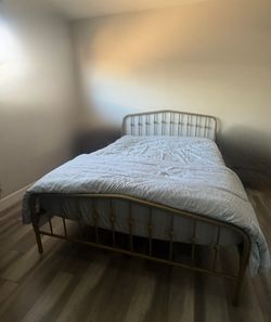 Queen bed and mattress set
