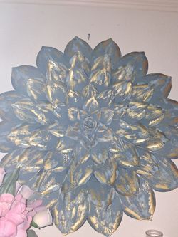 Flor de Metal Mide Un Metro de Alto X Uno De Ancho