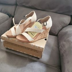 Toms  Sandal NEW 8