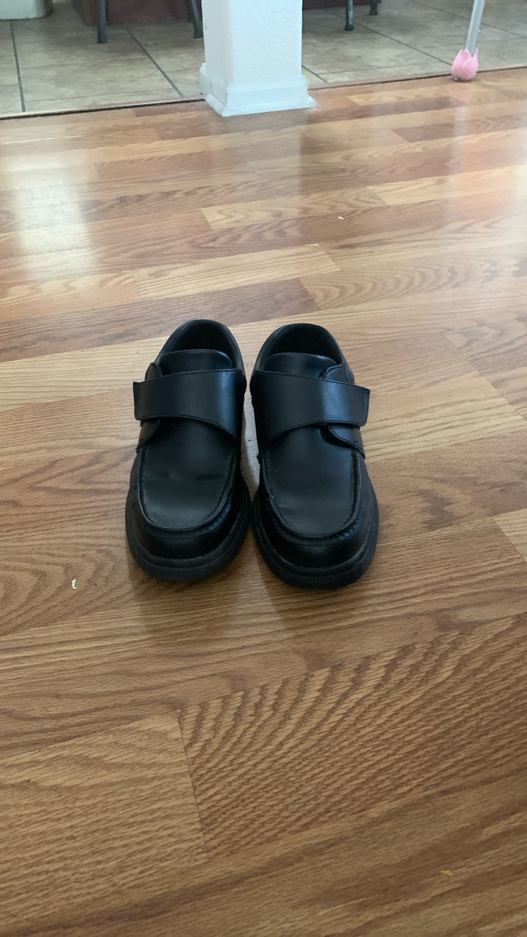 Black Men Shoes size 9.5 