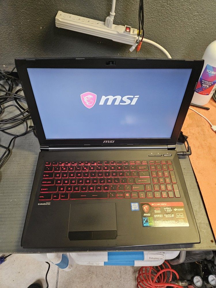 Beginners Windows 11 MSI Gaming LAPTOP $400 OBO 8GB RAM 500GB M.2