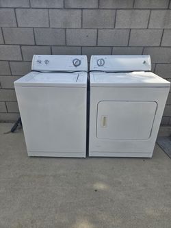 Whirlpool washer & gas dryer set
