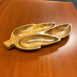 Authentic Hawaiian monkey pod wood Bowl / Dish