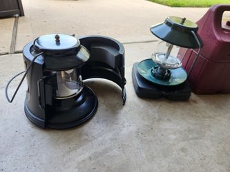 2 Coleman Propane Lanterns With Cases