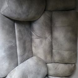 Livingroom Settee