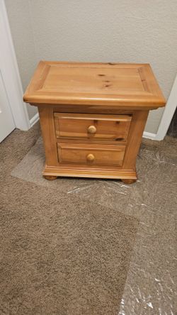 Tv and night stand FREE