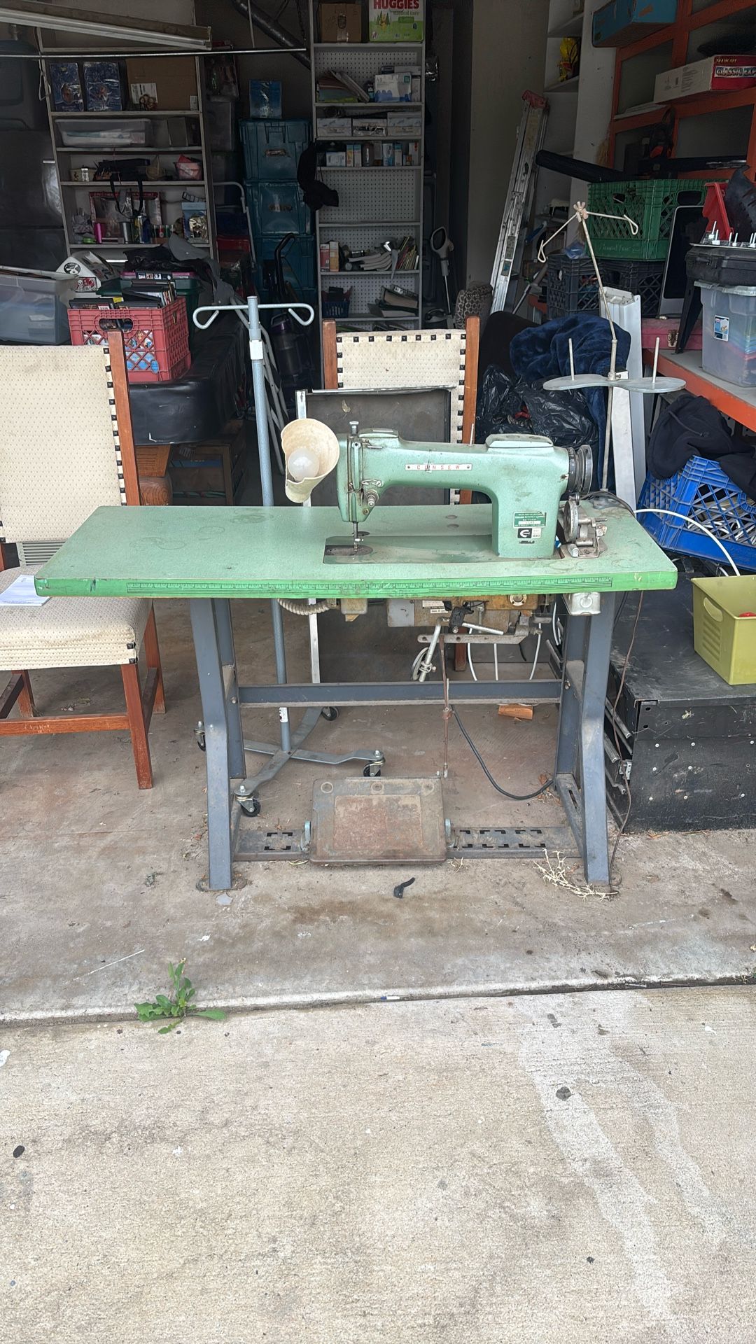 Consew 220 Sewing Machine