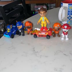 Minifures dog firefighter