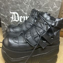 Demonia Boots Size 8 Women’s