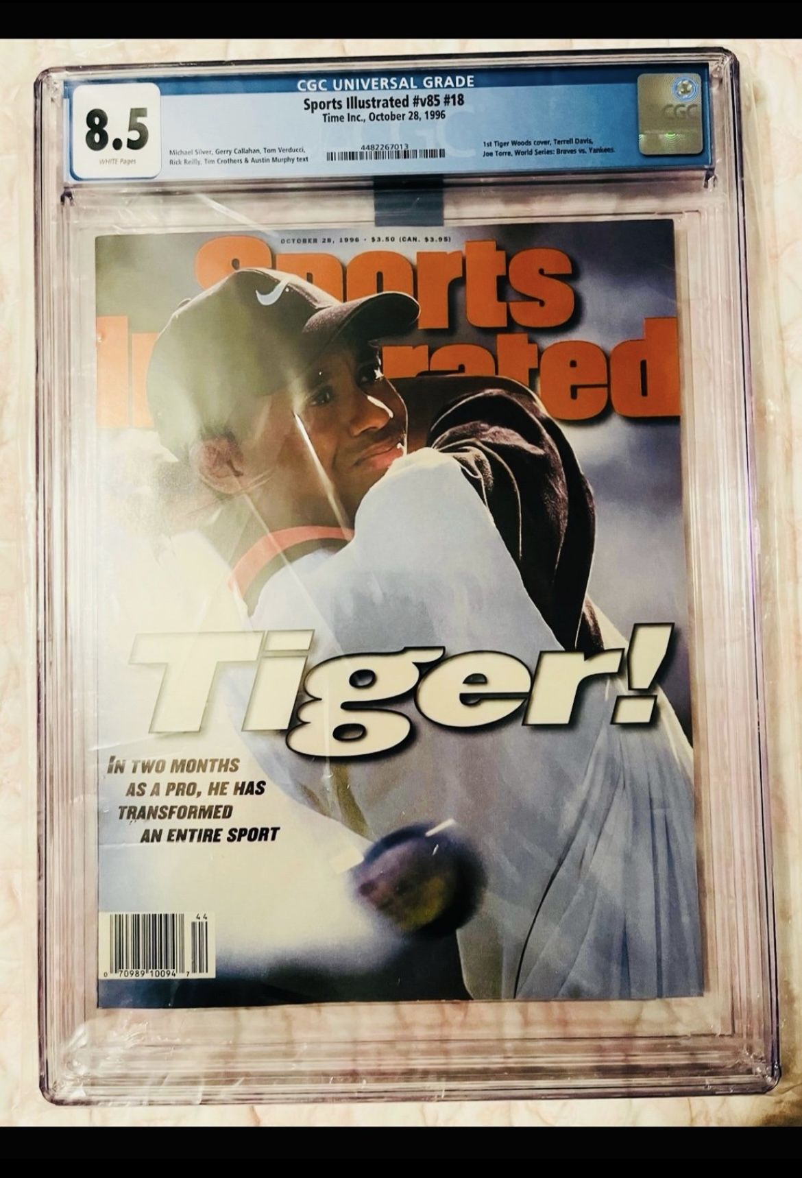 8.5 Graded Tiger Woods Sports Illustrated Magazine
