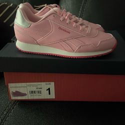 Reebok Size 1 For Girls