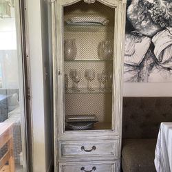 China Cabinet/chinero
